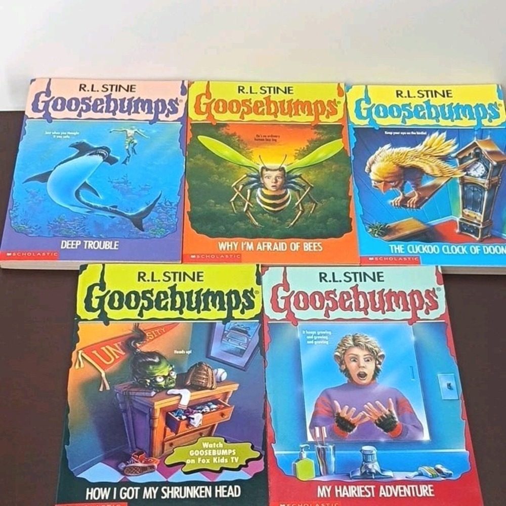 R.L. Stine Goosebumps Scholastic Illustrated Paperback Lot 5 Deep Trouble +VGC